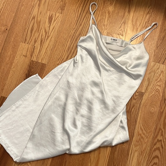 4th & reckless white satin dress - Picture 2 of 2
